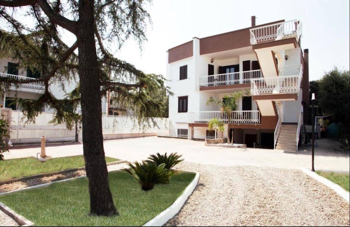 Suite169 In Villa Bari Buitenkant foto